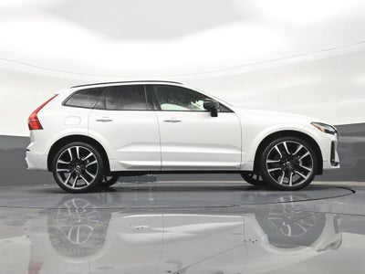 2024 Volvo XC60 Ultimate Dark Theme