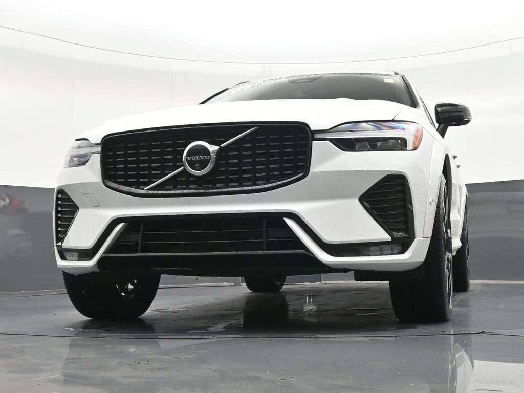 2024 Volvo XC60 Ultimate Dark Theme