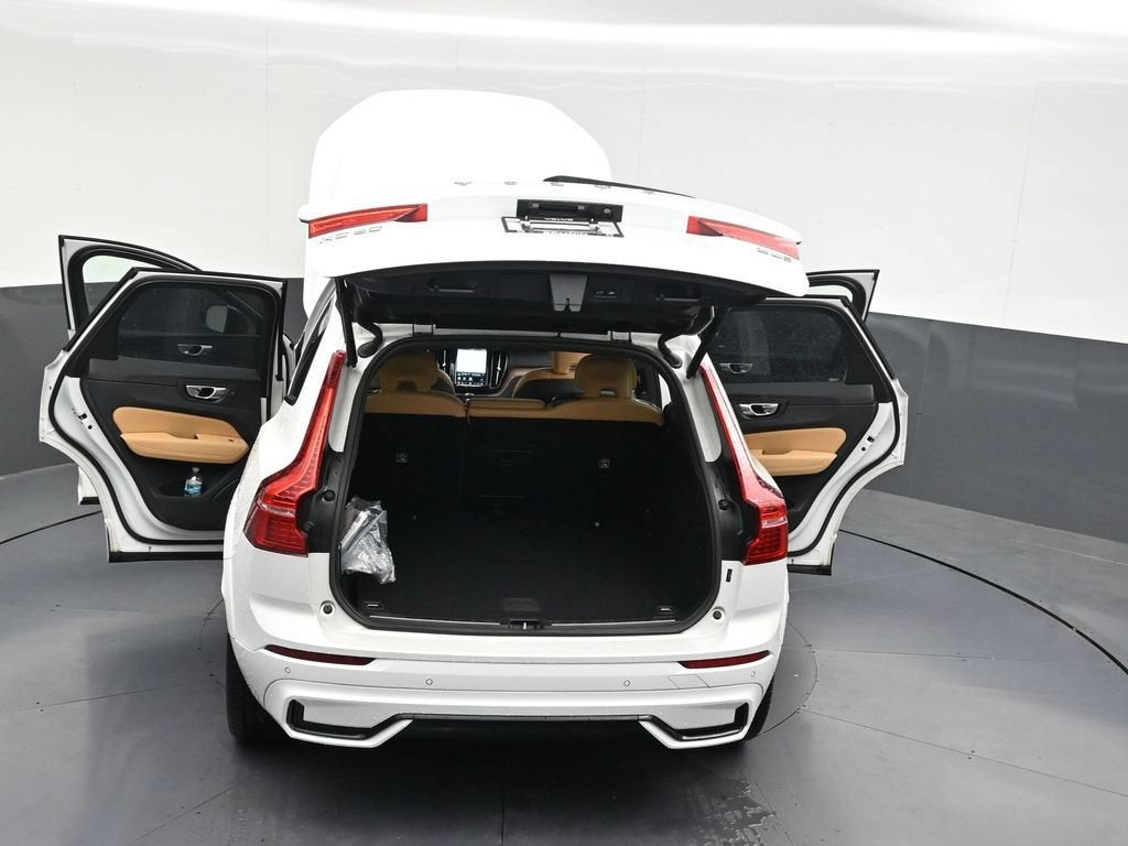 2024 Volvo XC60 Ultimate Dark Theme