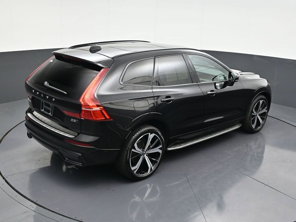 2022 Volvo XC60 R-Design