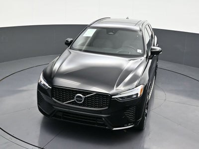 2022 Volvo XC60 R-Design