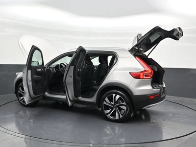 2023 Volvo XC40 Plus Bright Theme