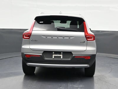 2023 Volvo XC40 Plus Bright Theme