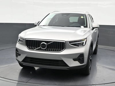 2023 Volvo XC40 Plus Bright Theme