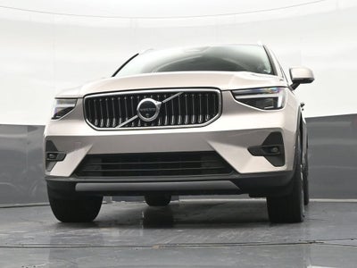 2024 Volvo XC40 B5 Plus Bright Theme