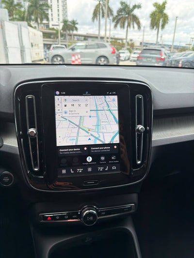 2024 Volvo XC40 Plus Dark Theme