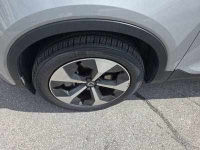 2023 Volvo XC40 Plus Bright Theme