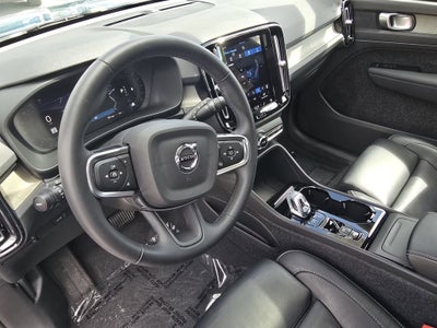 2023 Volvo XC40 Plus Bright Theme