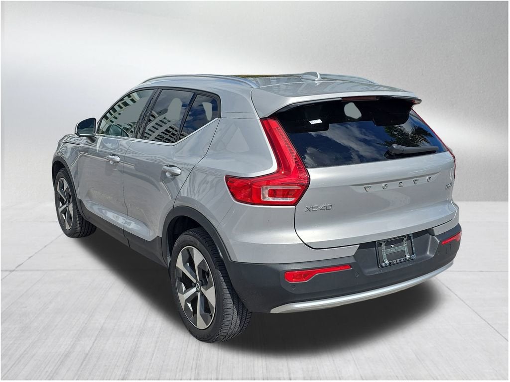 2023 Volvo XC40 Plus Bright Theme