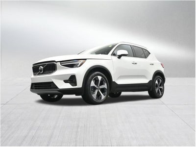 2023 Volvo XC40 Plus Bright Theme