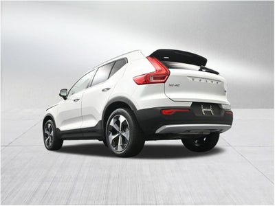 2023 Volvo XC40 Plus Bright Theme