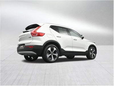2023 Volvo XC40 Plus Bright Theme