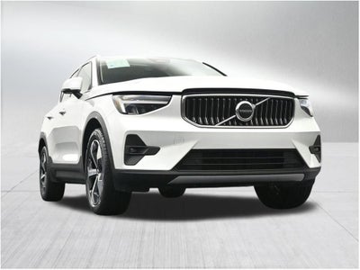2023 Volvo XC40 Plus Bright Theme
