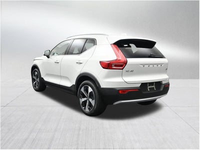 2023 Volvo XC40 Plus Bright Theme
