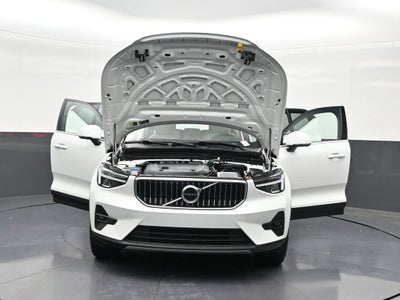 2023 Volvo XC40 Plus Bright Theme