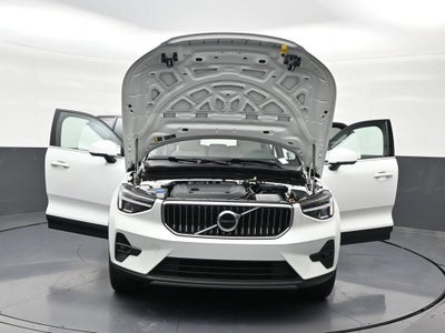 2023 Volvo XC40 Plus Bright Theme