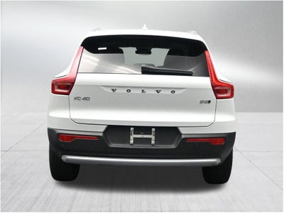 2023 Volvo XC40 Plus Bright Theme