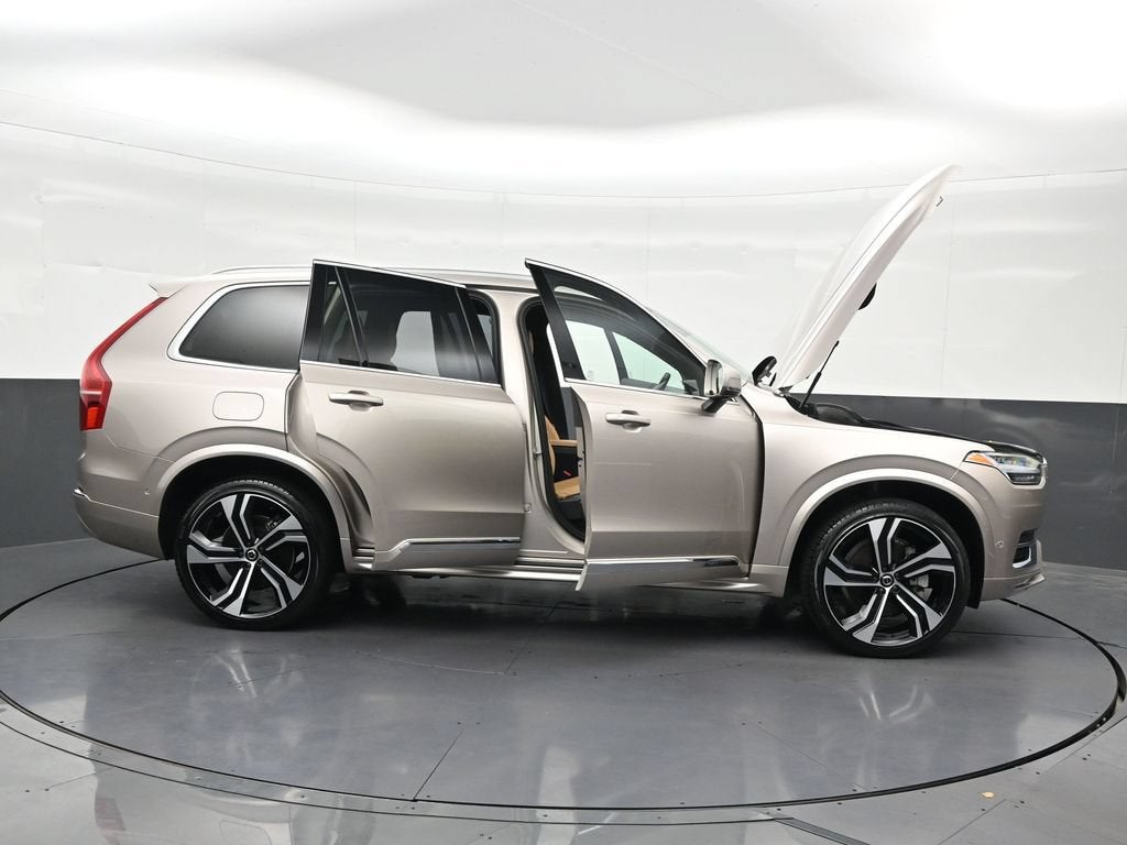 2025 Volvo XC90 B5 Ultra