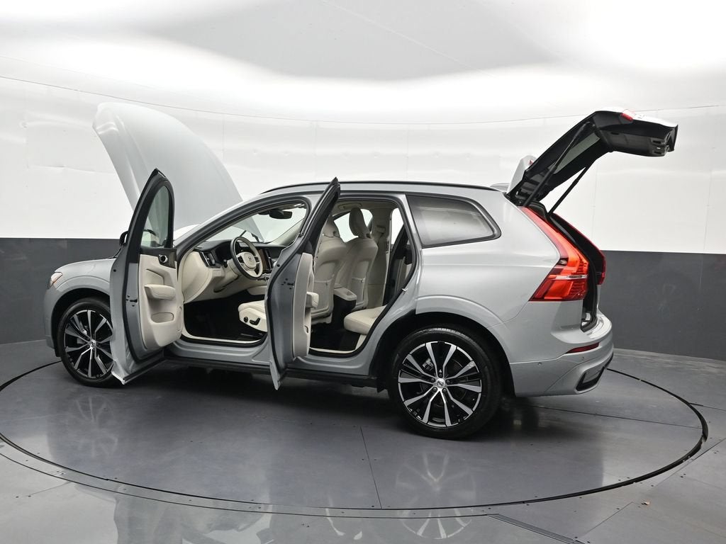 2025 Volvo XC60 B5 Plus