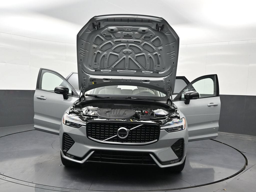 2025 Volvo XC60 B5 Plus