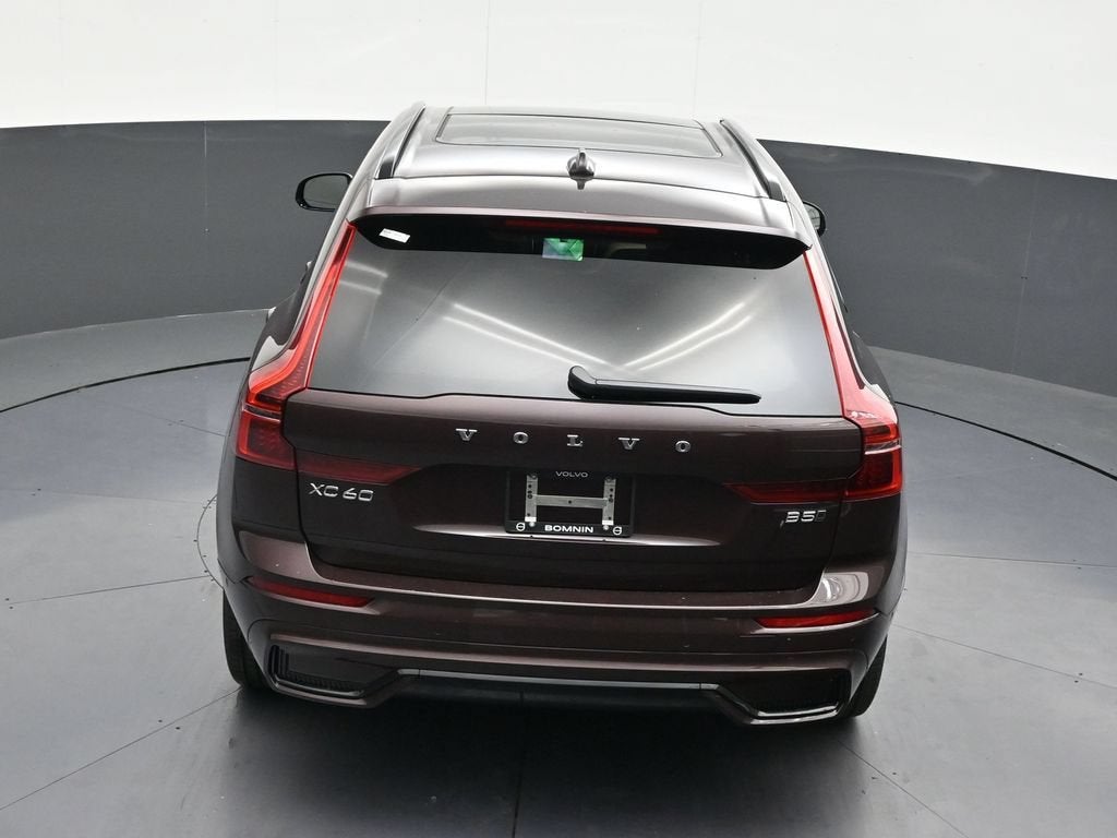 2026 Volvo XC60 Plus