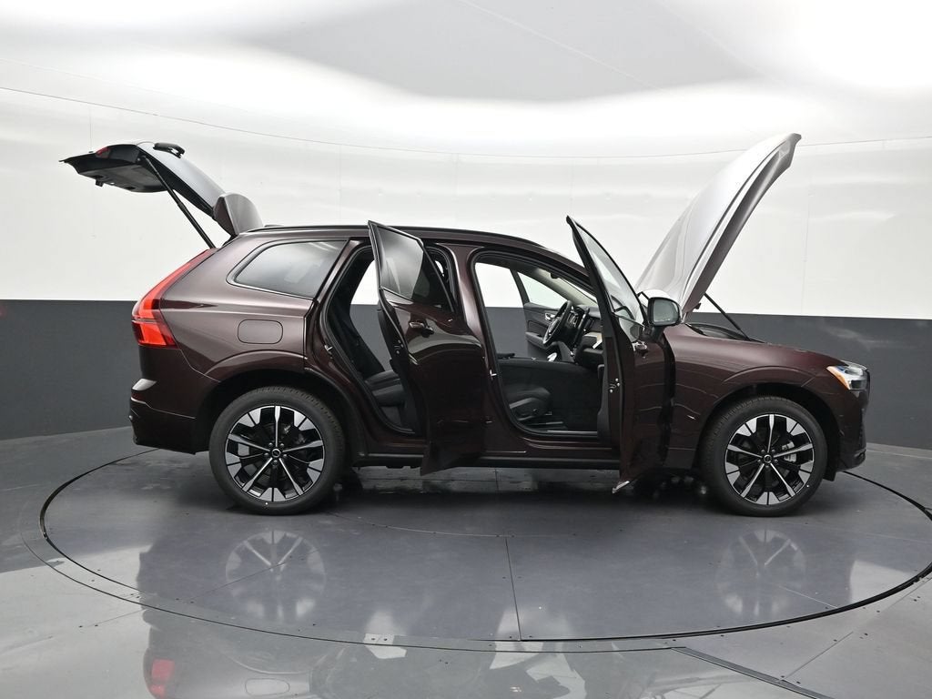 2026 Volvo XC60 Plus