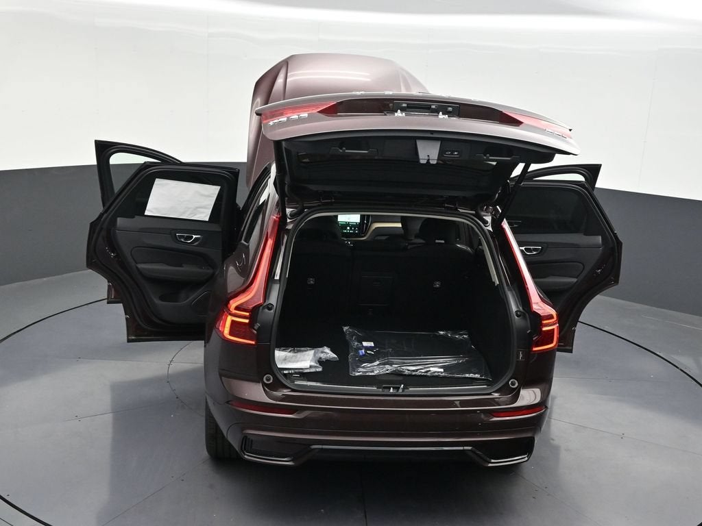 2026 Volvo XC60 Plus