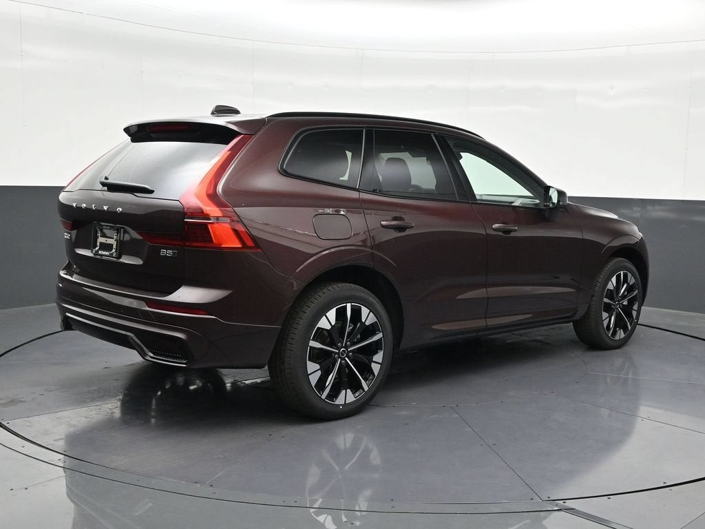 2026 Volvo XC60 Plus