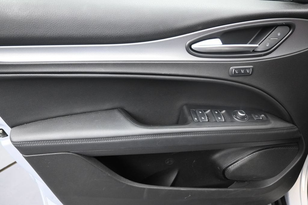 2025 Alfa Romeo Stelvio Sprint AWD