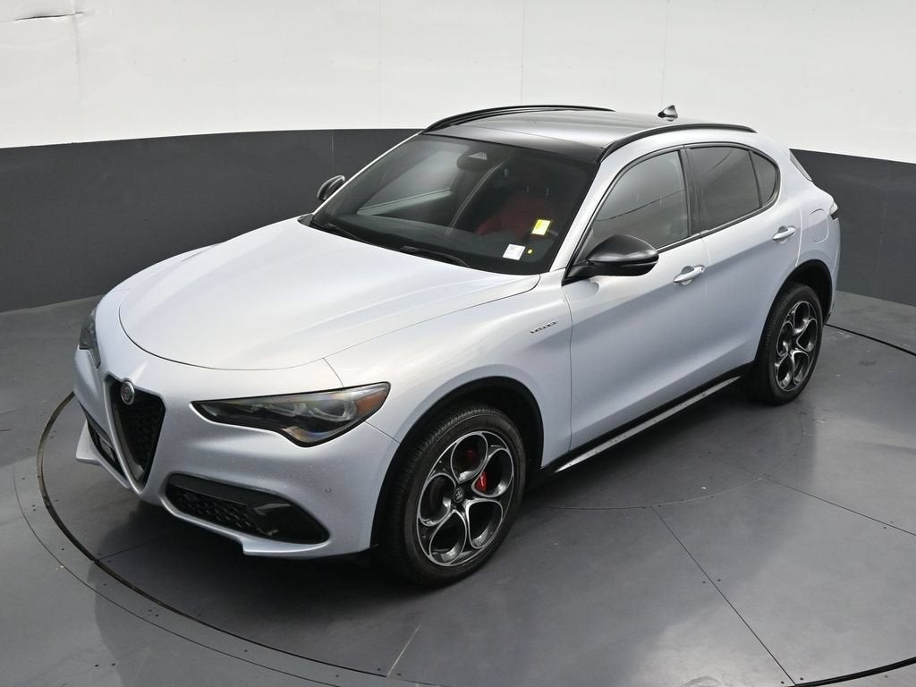 2025 Alfa Romeo Stelvio Sprint AWD