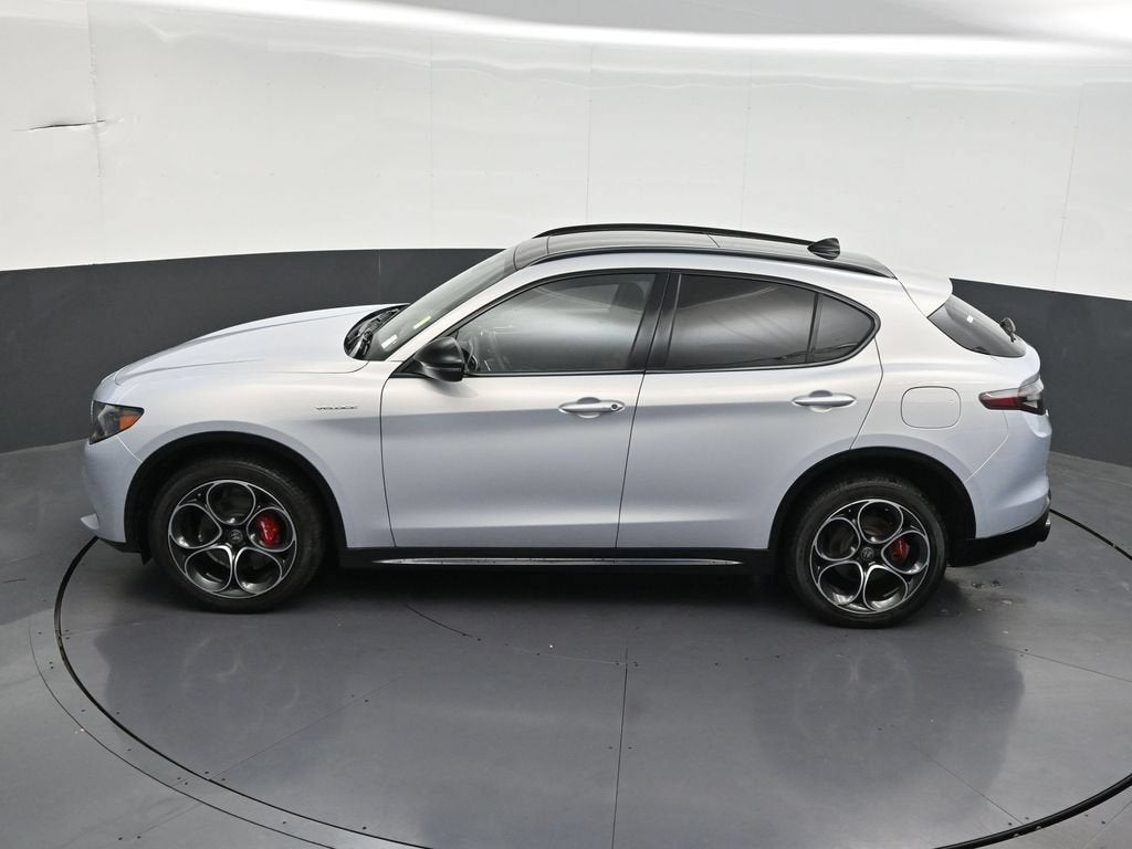 2025 Alfa Romeo Stelvio Sprint AWD