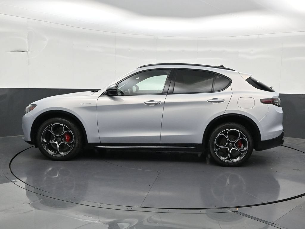 2025 Alfa Romeo Stelvio Sprint AWD