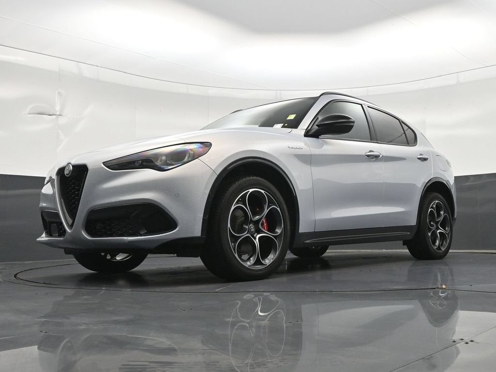 2025 Alfa Romeo Stelvio Sprint AWD