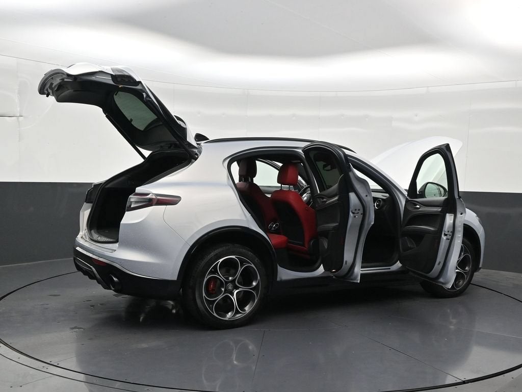 2025 Alfa Romeo Stelvio Sprint AWD