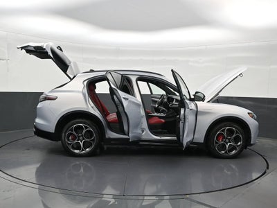 2025 Alfa Romeo Stelvio Sprint AWD