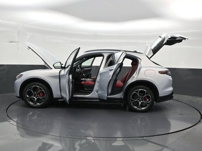 2025 Alfa Romeo Stelvio Sprint AWD