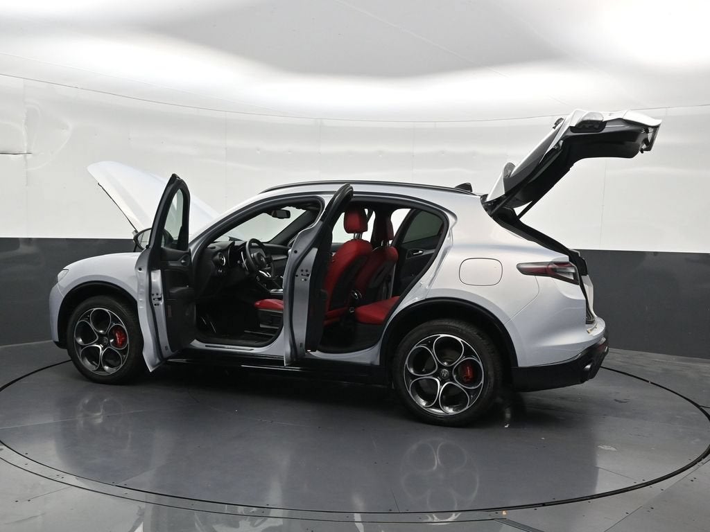 2025 Alfa Romeo Stelvio Sprint AWD