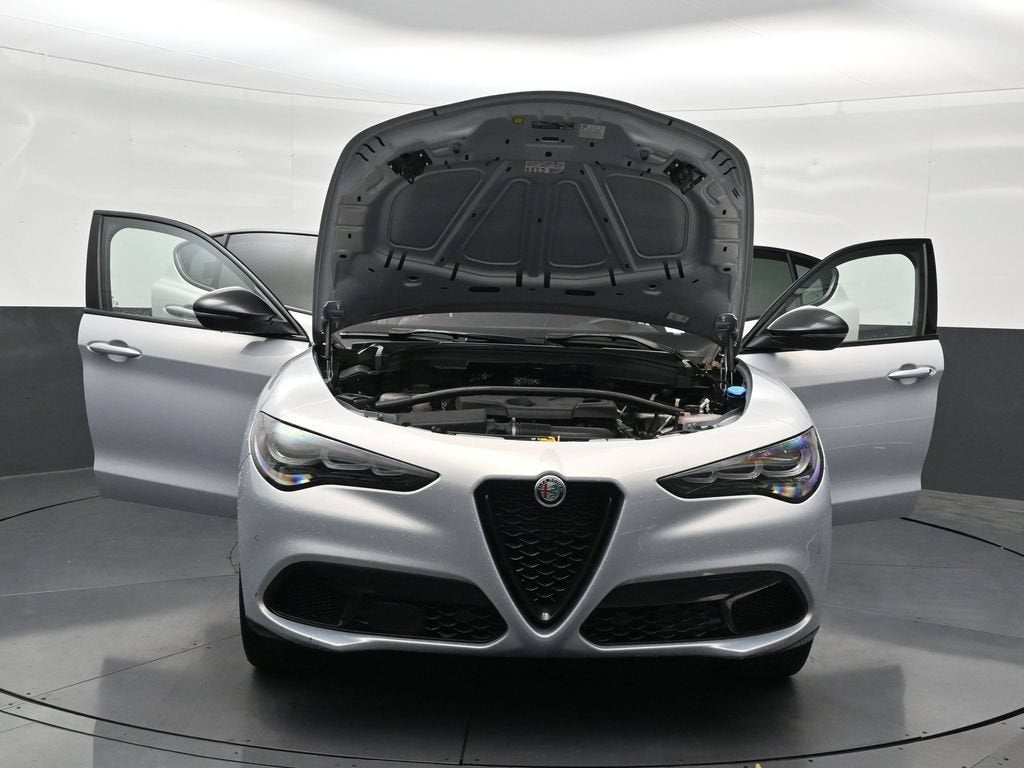 2025 Alfa Romeo Stelvio Sprint AWD