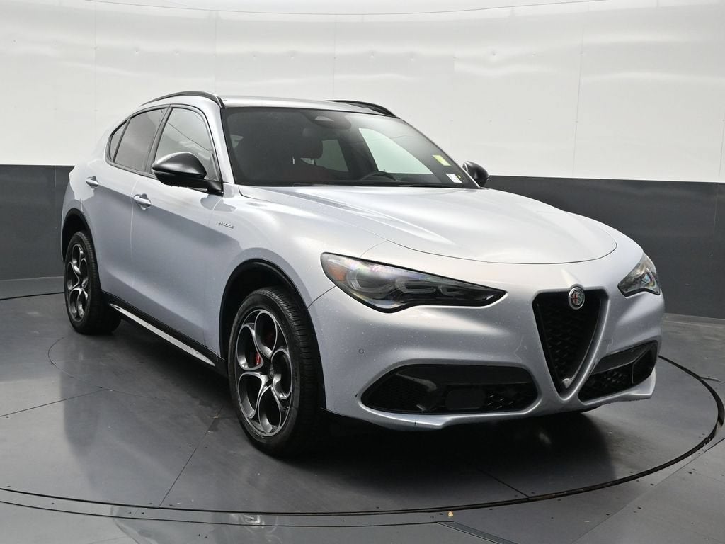 2025 Alfa Romeo Stelvio Sprint AWD