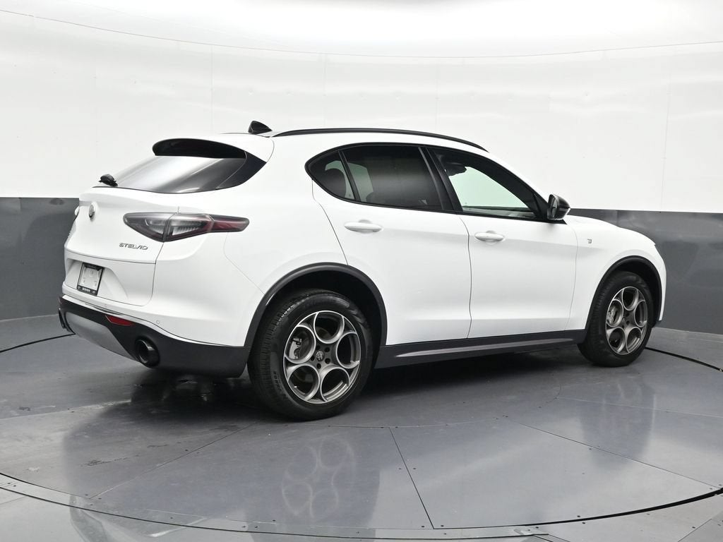 2024 Alfa Romeo Stelvio Ti