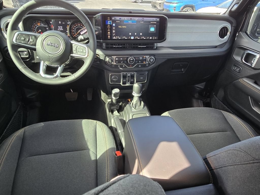 2025 Jeep Wrangler 4-Door Sahara 4x4