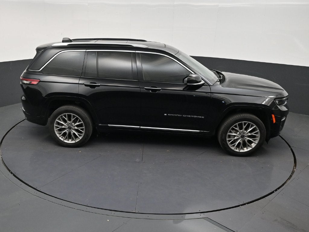 2023 Jeep Grand Cherokee Summit