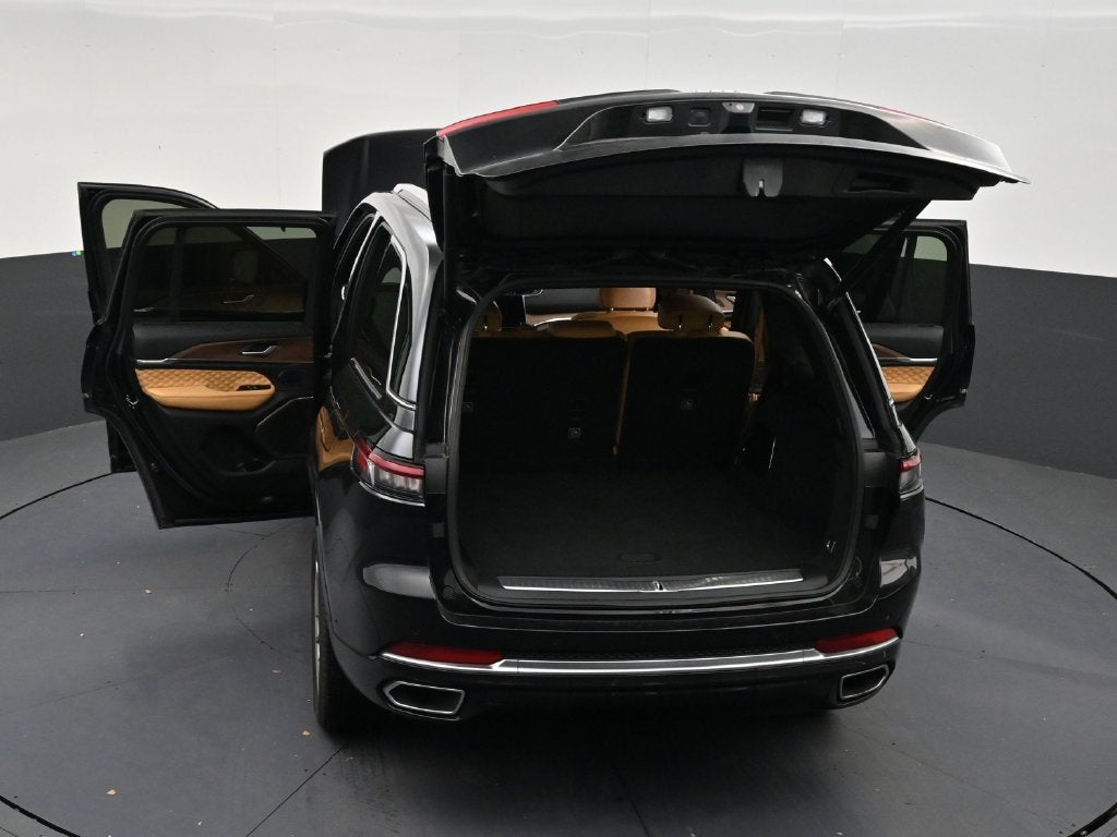 2023 Jeep Grand Cherokee Summit