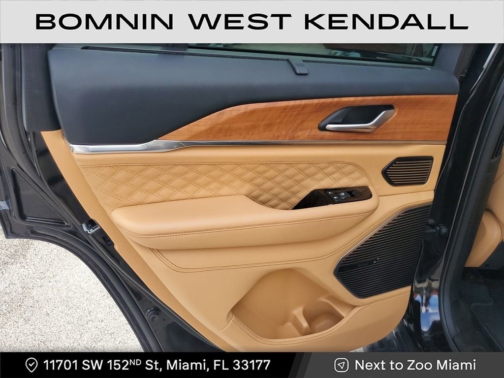 2023 Jeep Grand Cherokee Summit Reserve