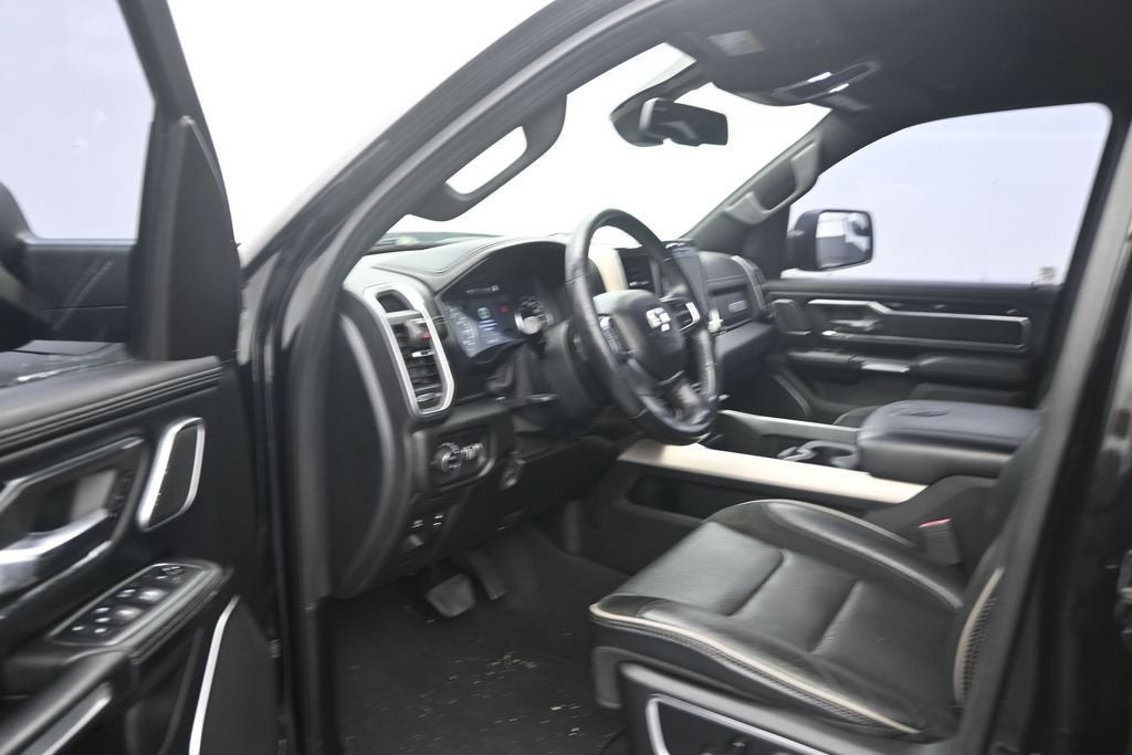 2019 RAM 1500 Laramie Crew Cab 4x2 5'7" Box