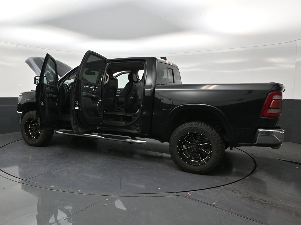 2019 RAM 1500 Laramie Crew Cab 4x4 5'7" Box
