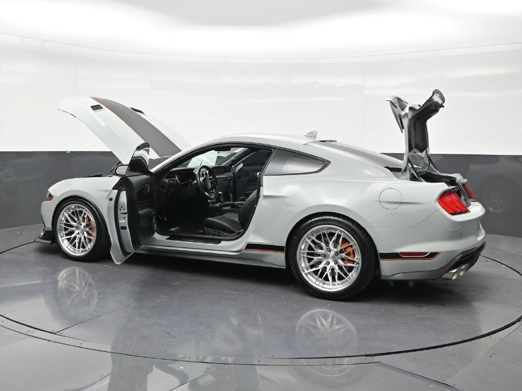 2022 Ford Mustang Mach 1