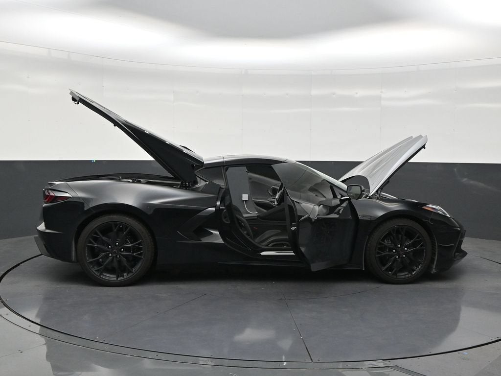2025 Chevrolet Corvette Stingray 2LT
