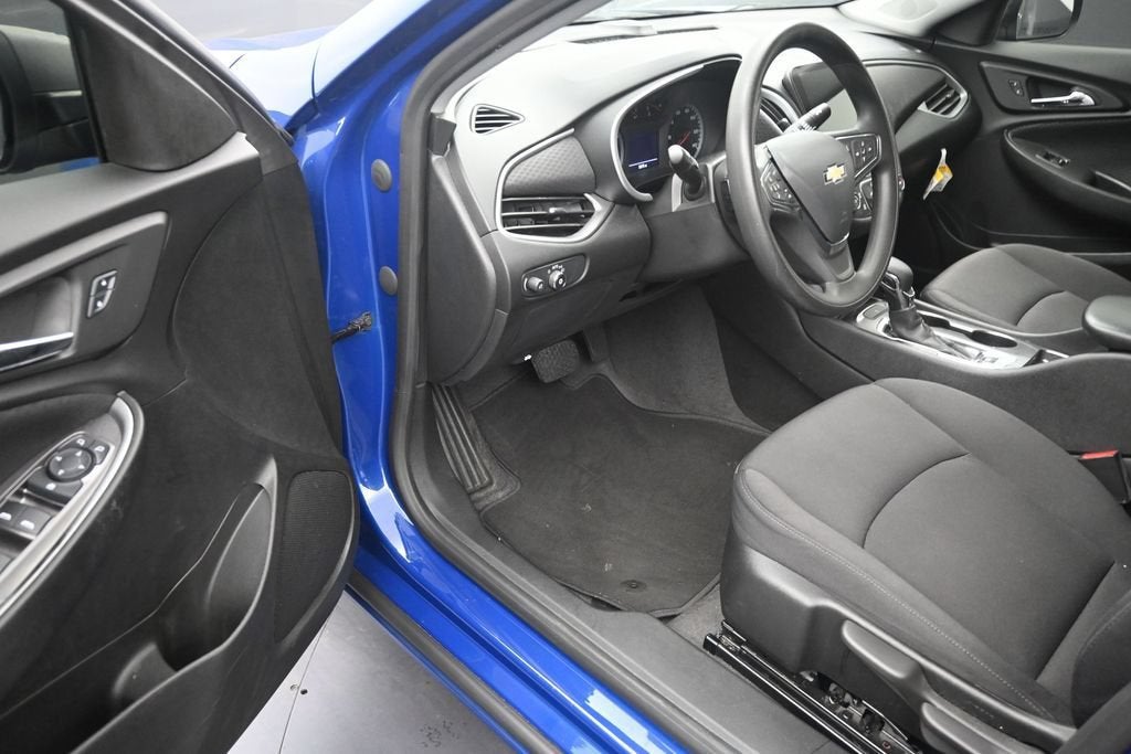 2023 Chevrolet Malibu LS