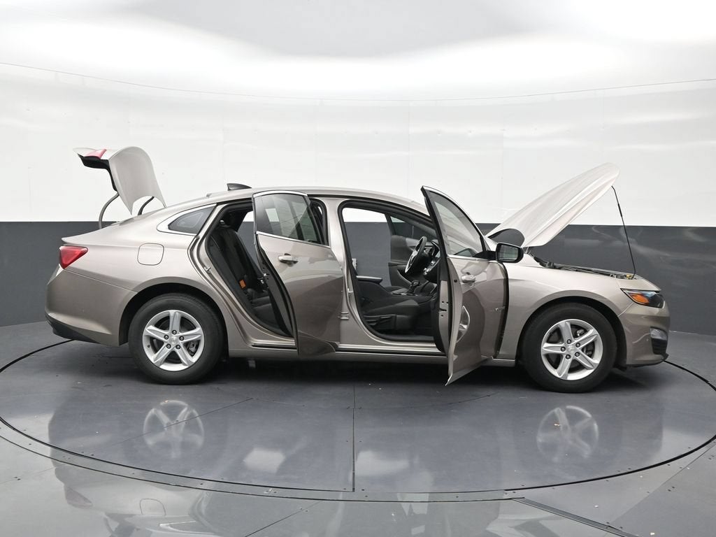 2025 Chevrolet Malibu LS